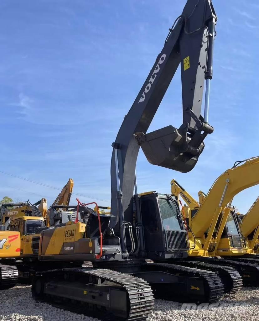 Volvo EC 240 Lánctalpas kotrók