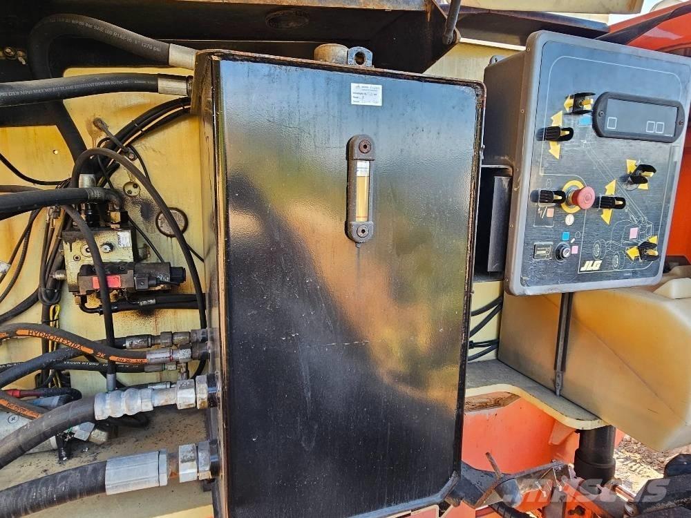 JLG 680S Teleszkópos emelők