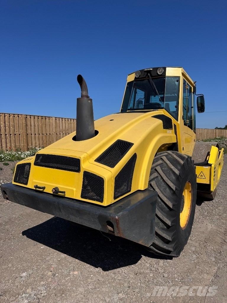 Bomag BW 213 D H-4 Egydobos hengerek