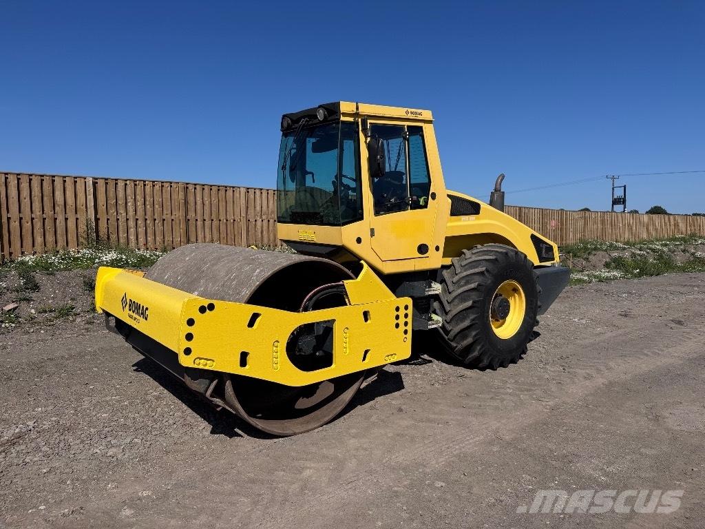 Bomag BW 213 D H-4 Egydobos hengerek