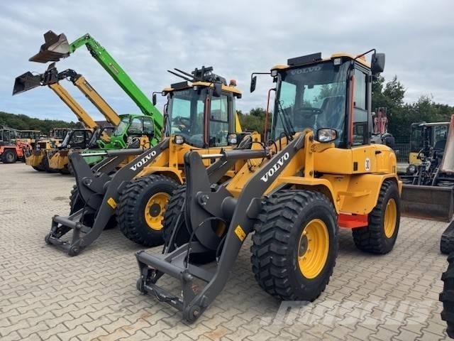 Volvo L 30 HS Klima Gumikerekes homlokrakodók
