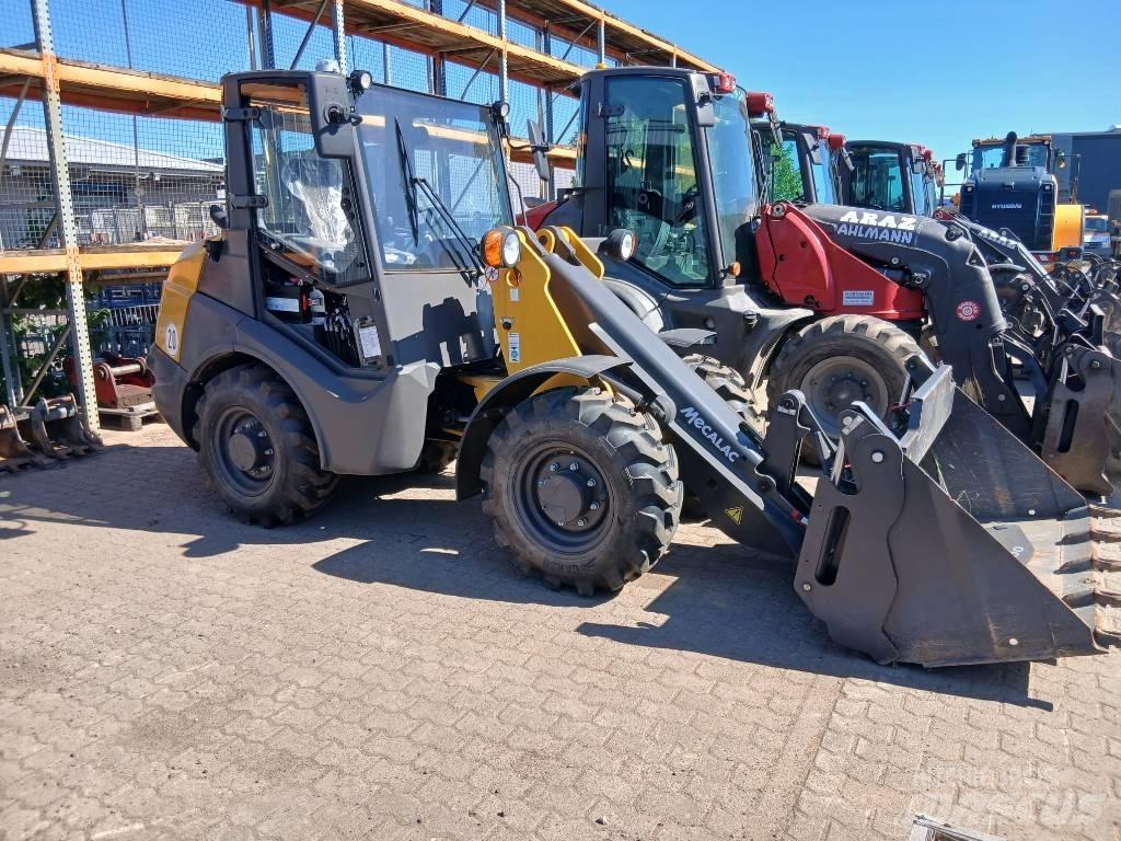 Mecalac AX 700 Gumikerekes homlokrakodók