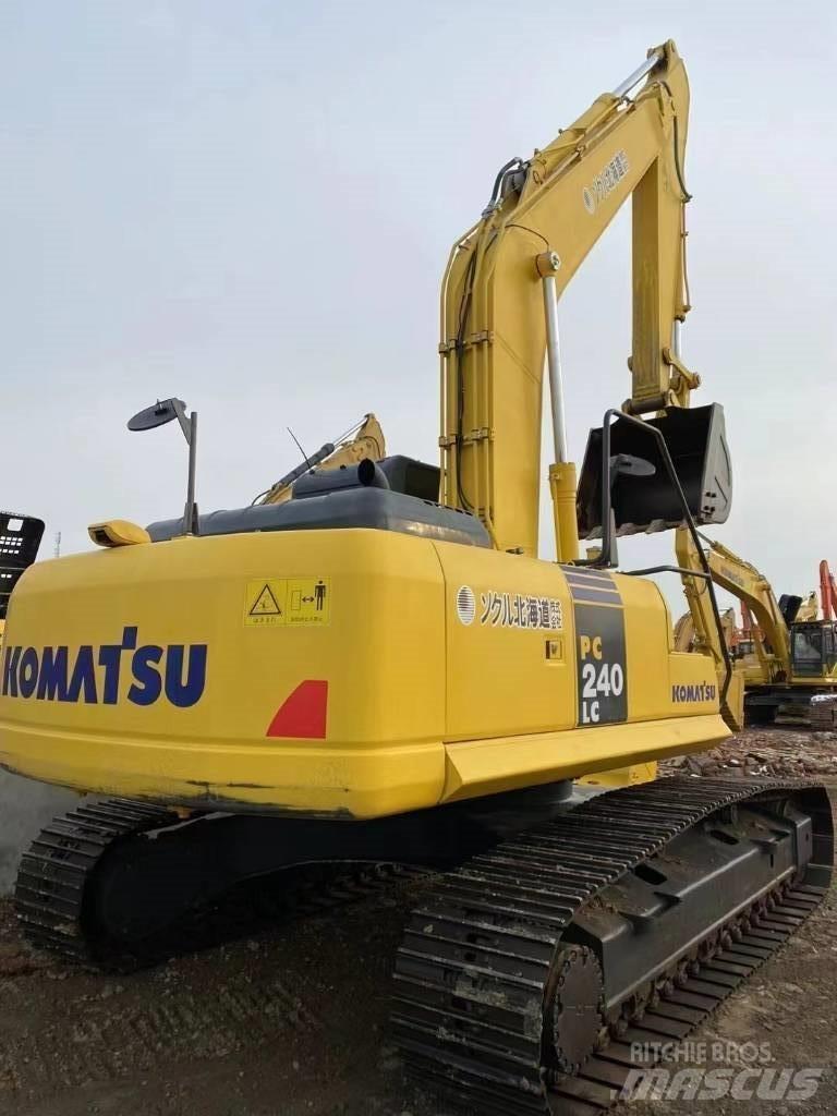 Komatsu 240LC-8 Lánctalpas kotrók