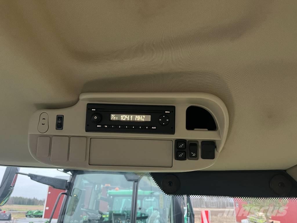 John Deere 6130 R Traktorok