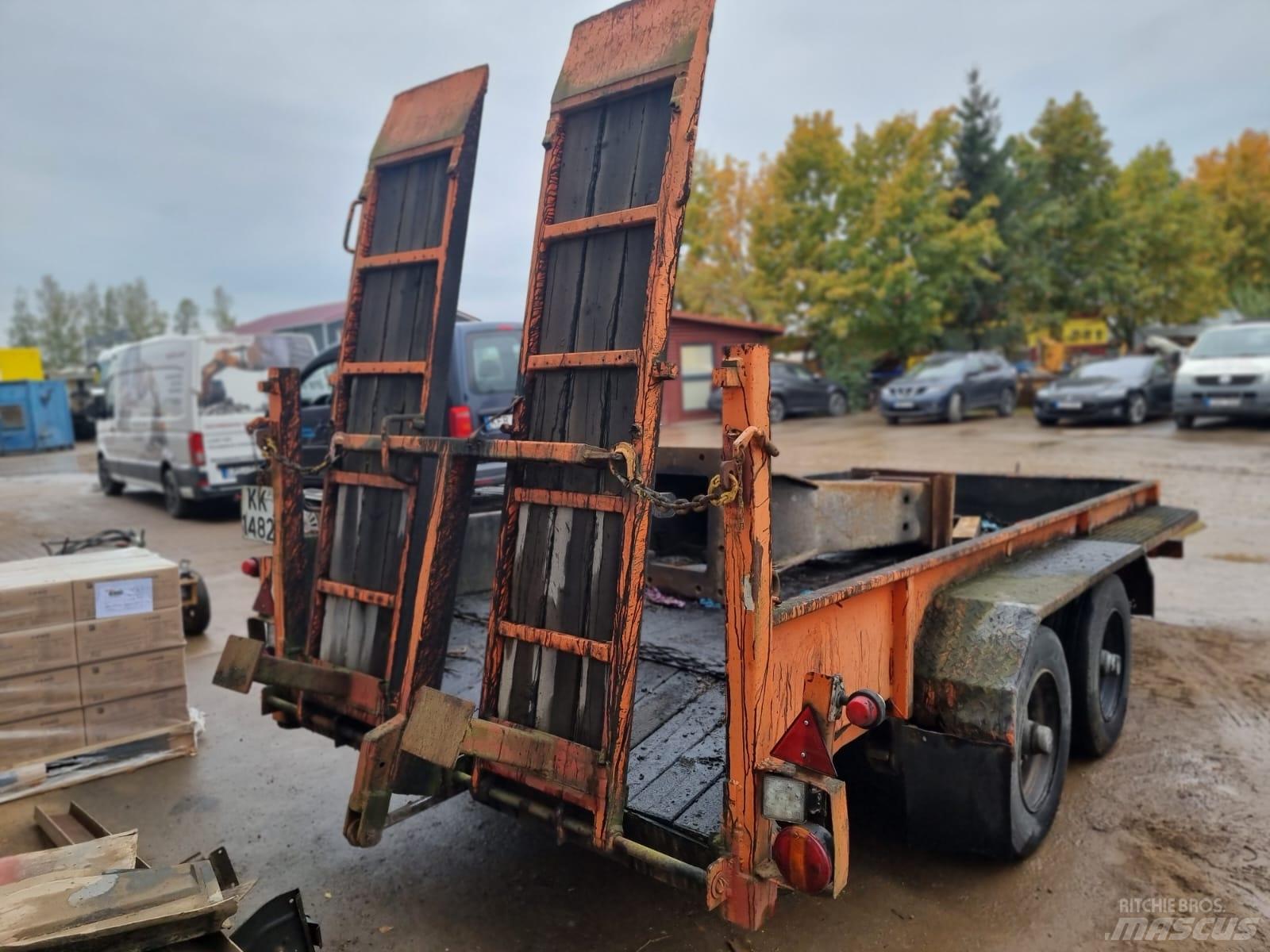 Blomenröhr R5000 Platós / Ponyvás pótkocsik