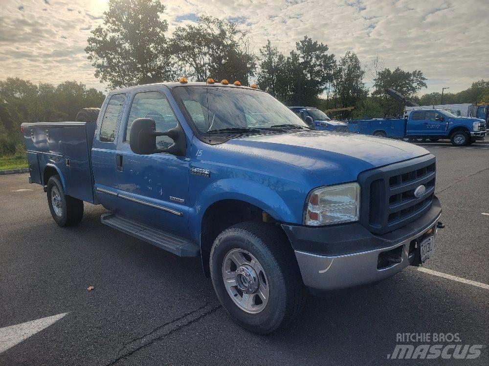 Ford F 350 XL SD Kis teherszállító/Platós kocsi