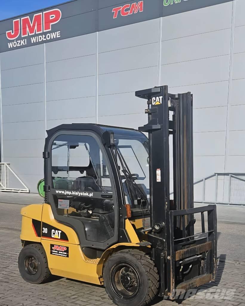 CAT GP 30 N Gázüzemű targoncák