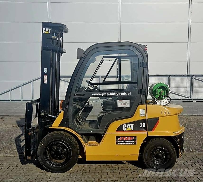 CAT GP 30 N Gázüzemű targoncák