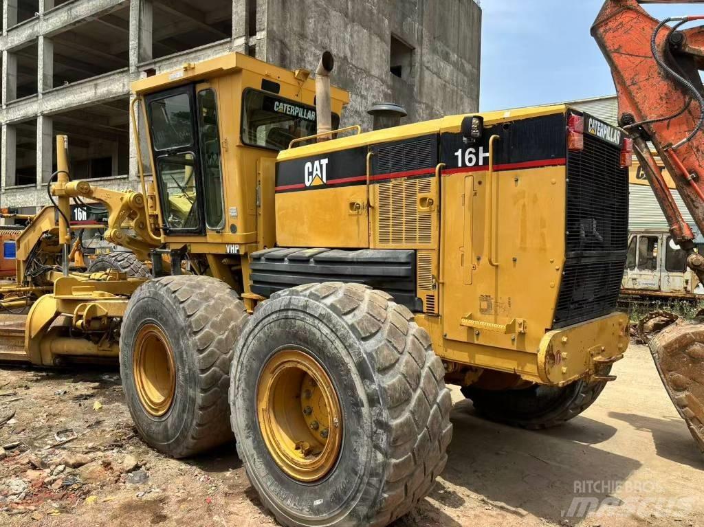 CAT 16 H Gréderek