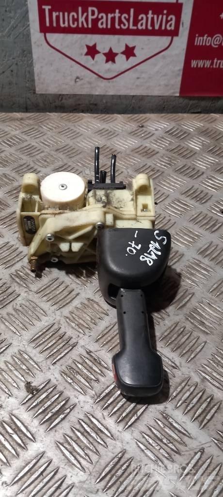 Scania R 440    1882115 Vezetőfülke és belső tartozékok