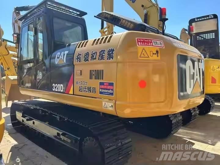 CAT CAT320D2 Közepes (midi) kotrók 7 t - 12 t