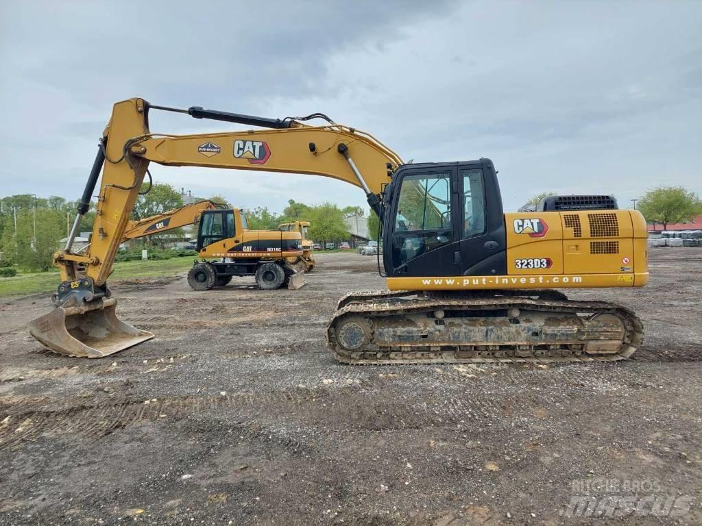 CAT 323D3 Lánctalpas kotrók