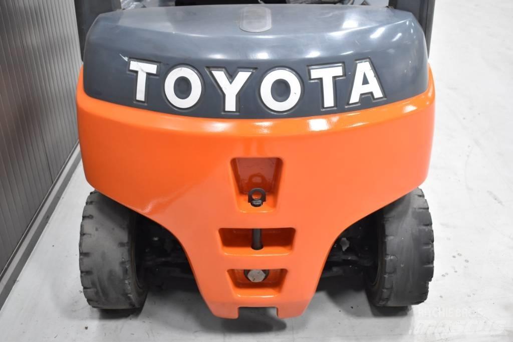 Toyota 8FBMT16 Elektromos targoncák