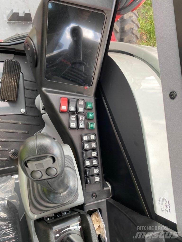 Takeuchi TB295W Gumikerekes kotrók