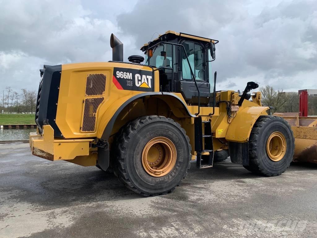 CAT 966 M XE Gumikerekes homlokrakodók
