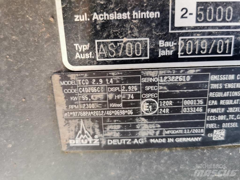 Mecalac AS 700 Gumikerekes homlokrakodók