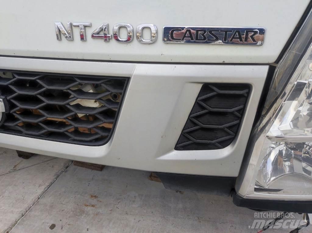 Nissan NT400 Vezetőfülke és belső tartozékok
