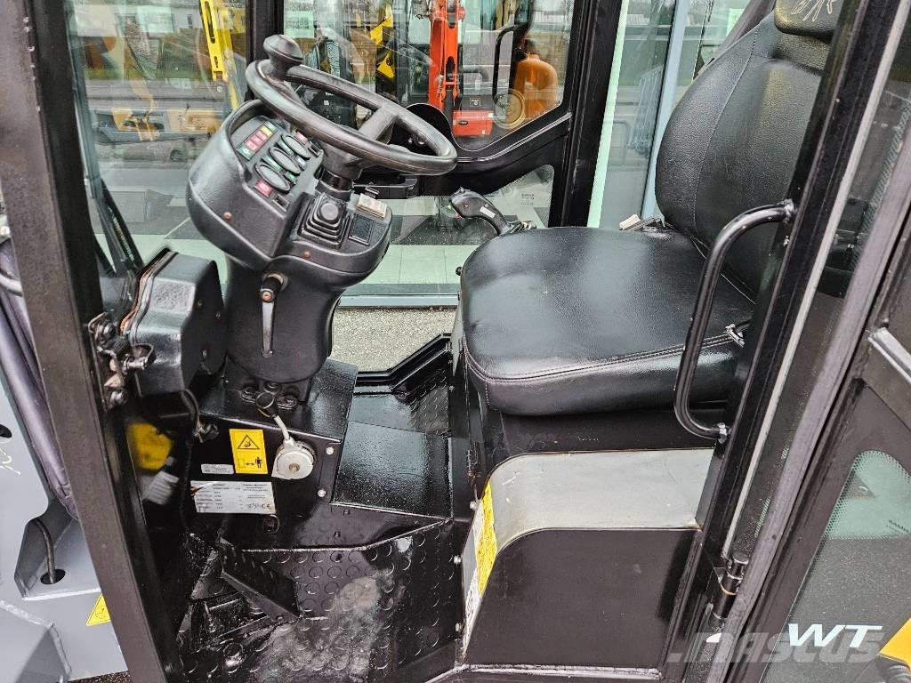 GiANT D 332 SWT Gumikerekes homlokrakodók