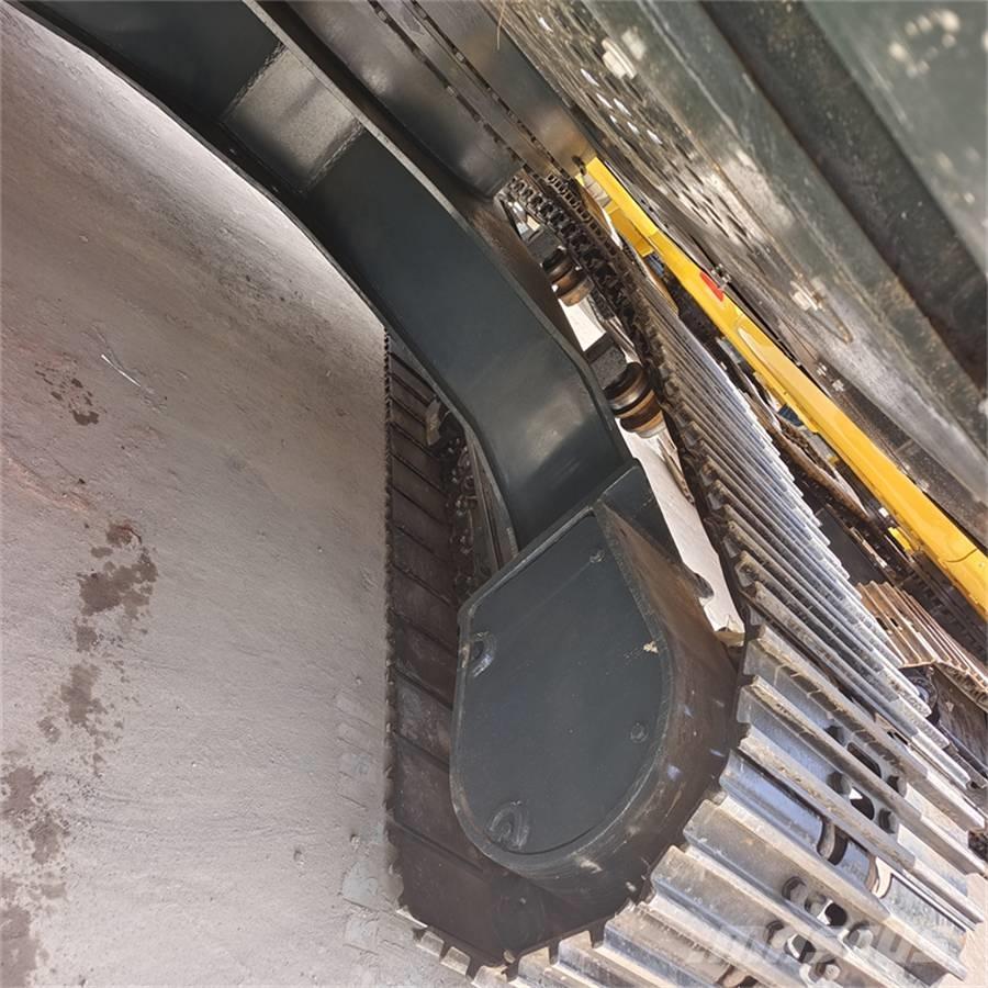 Hyundai 220 LC-9S Lánctalpas kotrók