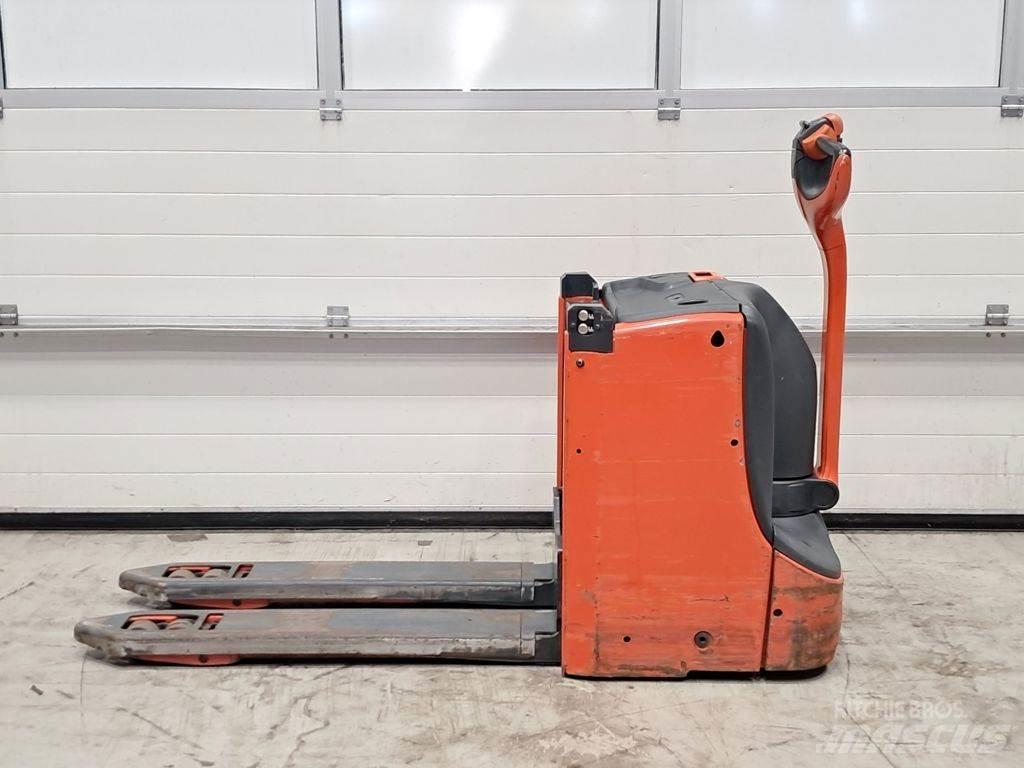 Linde T16L Kézi raklapemelő