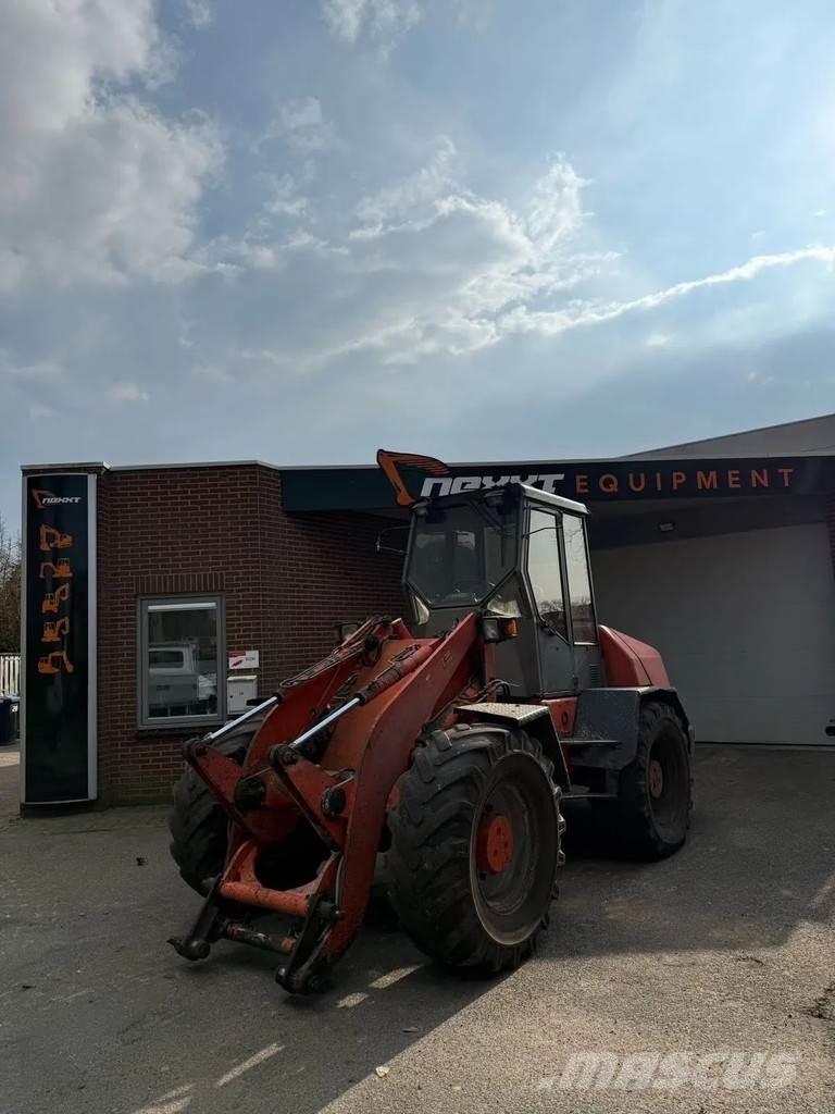 Atlas AR 86 E Gumikerekes homlokrakodók