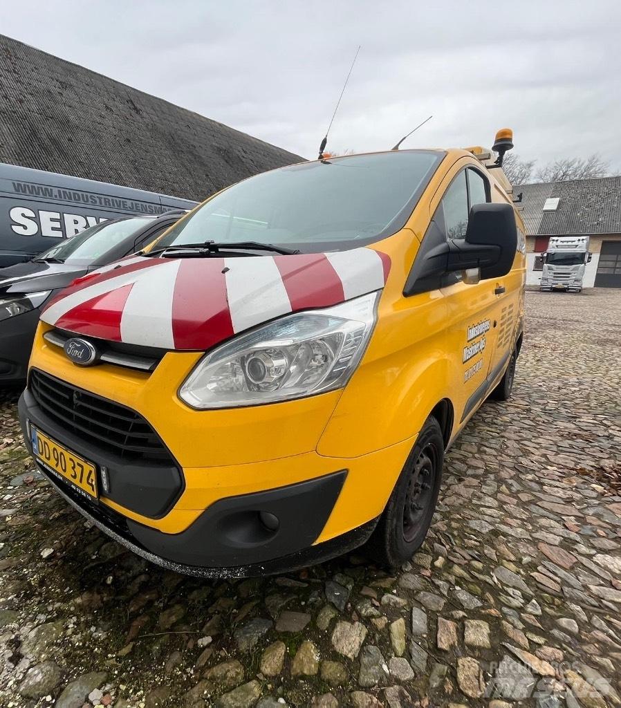 Ford Transit Custom Kistehergépjárművek