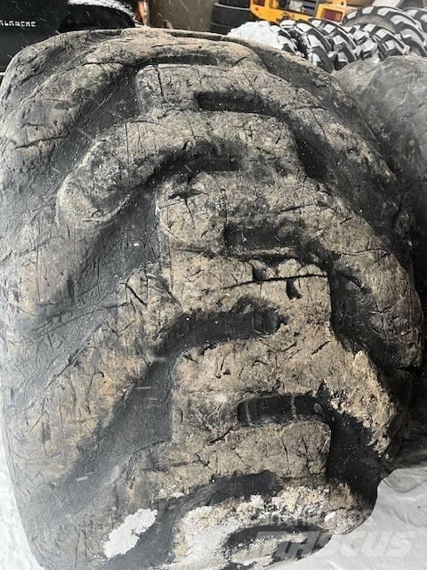 Nokian 710/45-26,5 Gumiabroncsok, kerekek és felnik