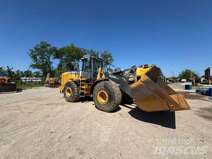 John Deere 824K-II Gumikerekes homlokrakodók