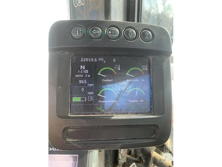 John Deere 824K-II Gumikerekes homlokrakodók