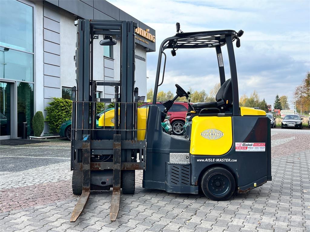 Aisle-Master 15NE Magasraktári szűkfolyosós targonca