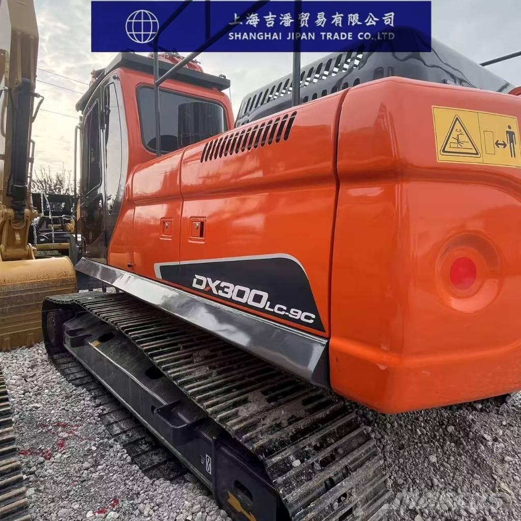Doosan DX 300 LC Lánctalpas kotrók
