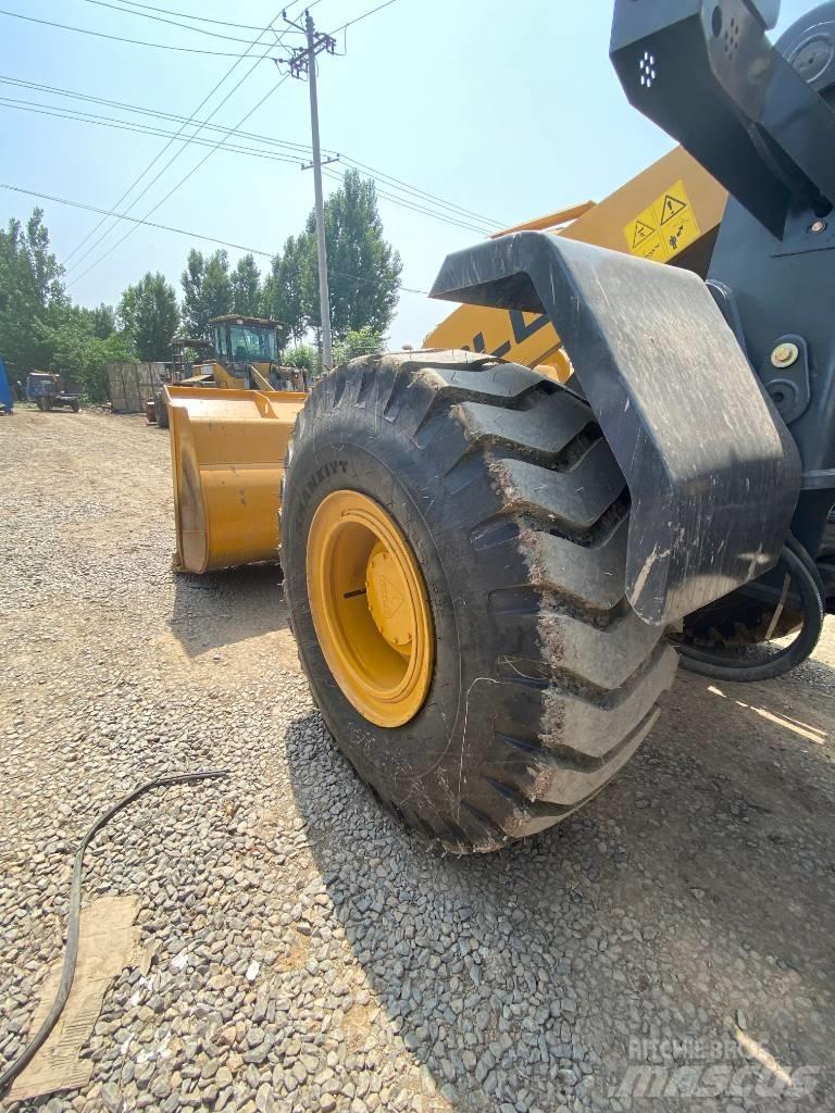 SDLG L955F Gumikerekes homlokrakodók