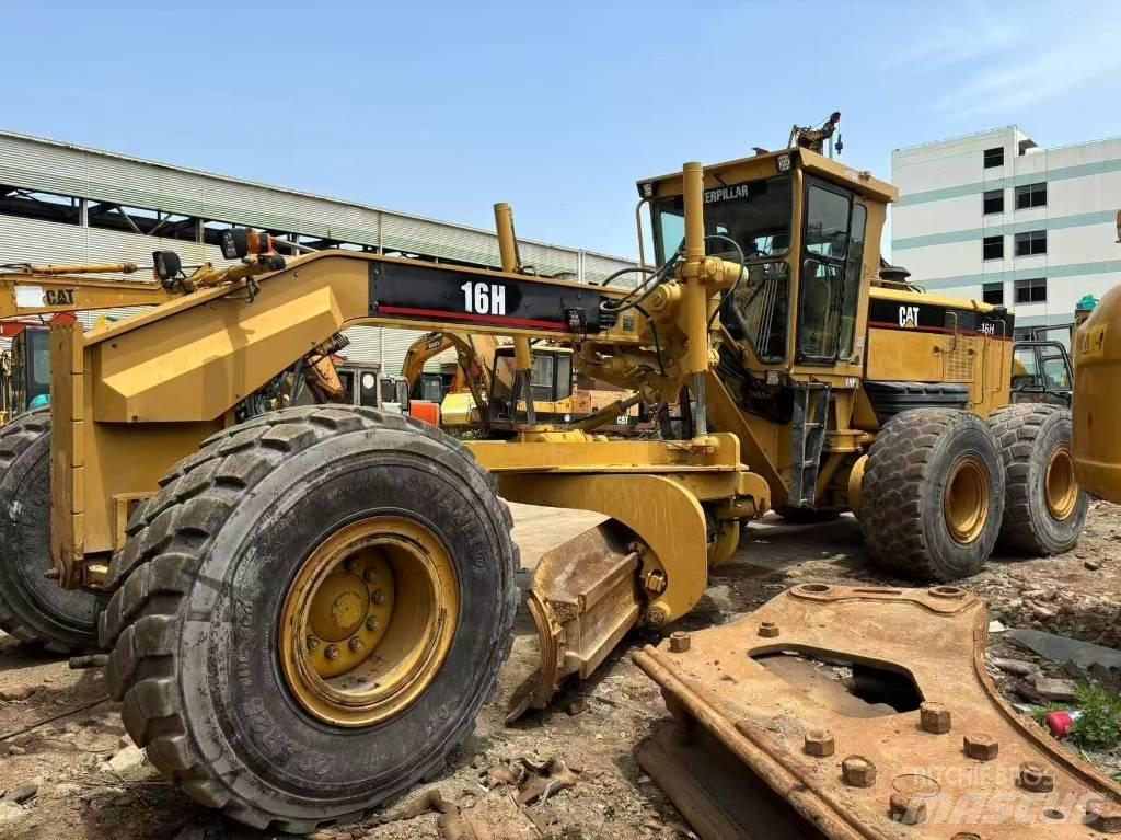CAT 16h Gréderek