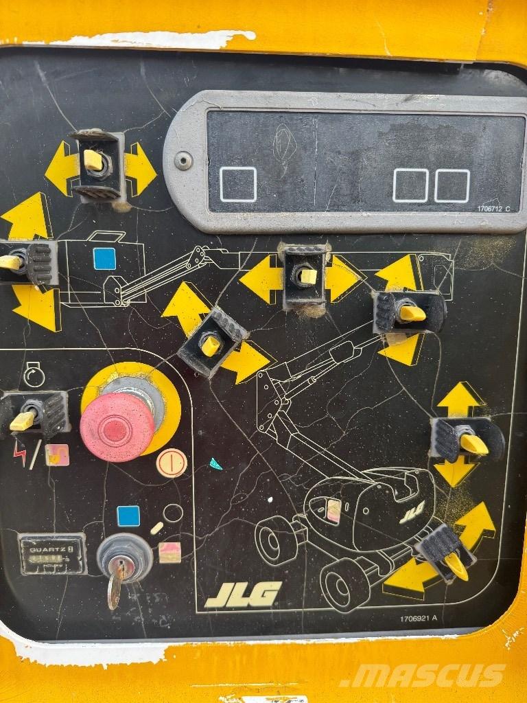 JLG 450 AJ Karos emelők