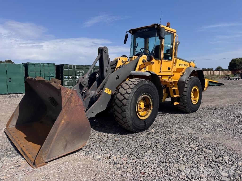 Volvo L 120 E Gumikerekes homlokrakodók