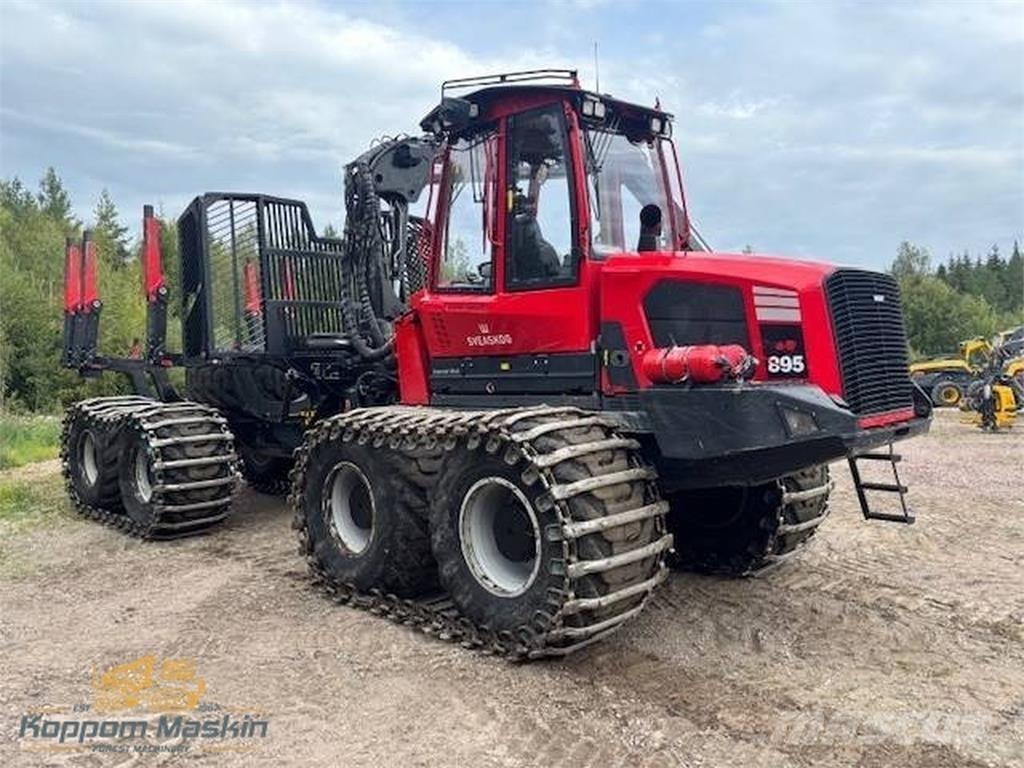 Komatsu 895 Kihordók