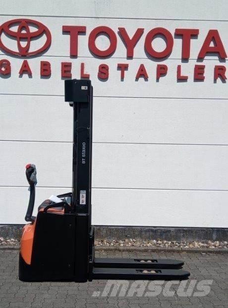 Toyota SPE160L Gyalogkíséretű targonca