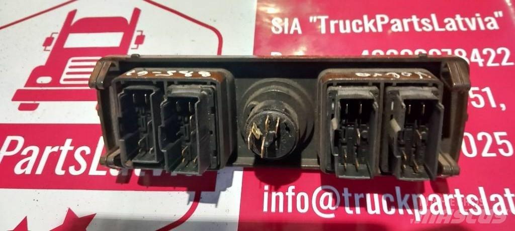 Volvo FM.   8191679 Vezetőfülke és belső tartozékok