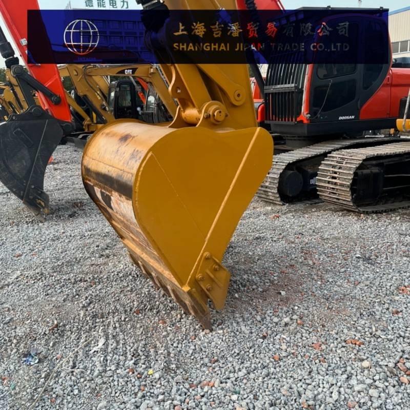 CAT 323 D Lánctalpas kotrók