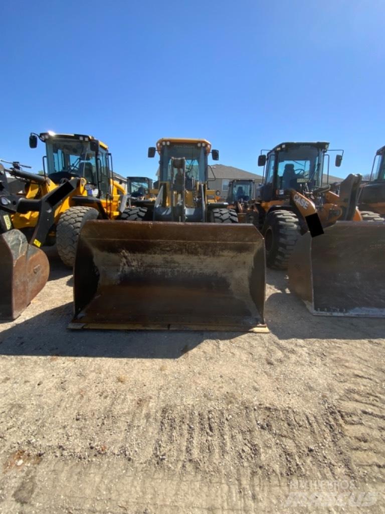John Deere 544L Gumikerekes homlokrakodók