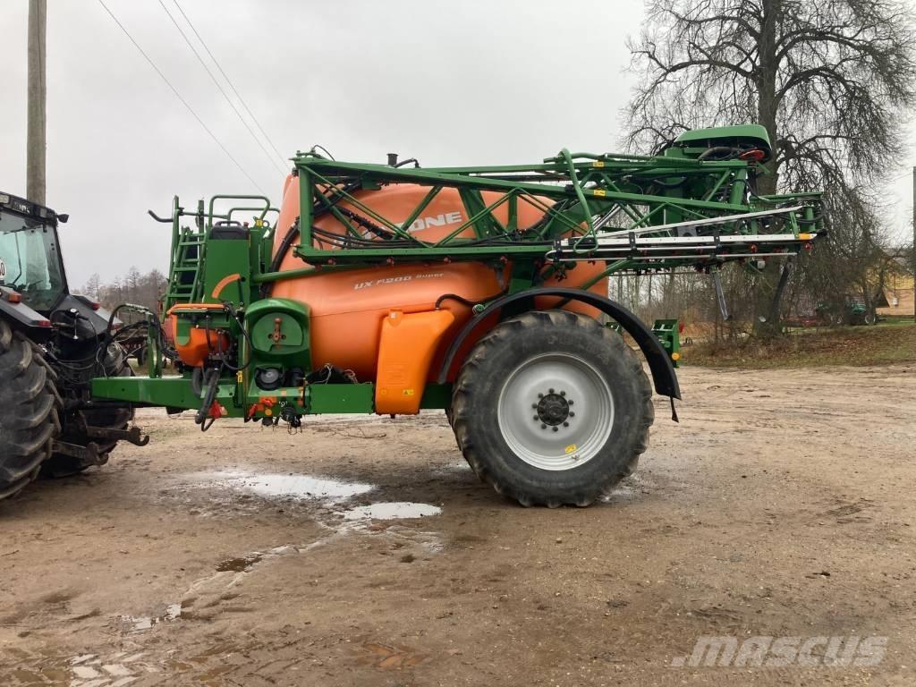 Amazone UX 5200 Vontatott trágyaszórók