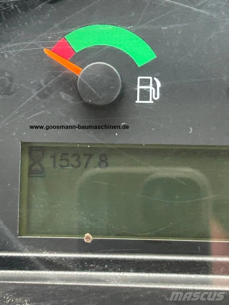 CAT 907 M Gumikerekes homlokrakodók