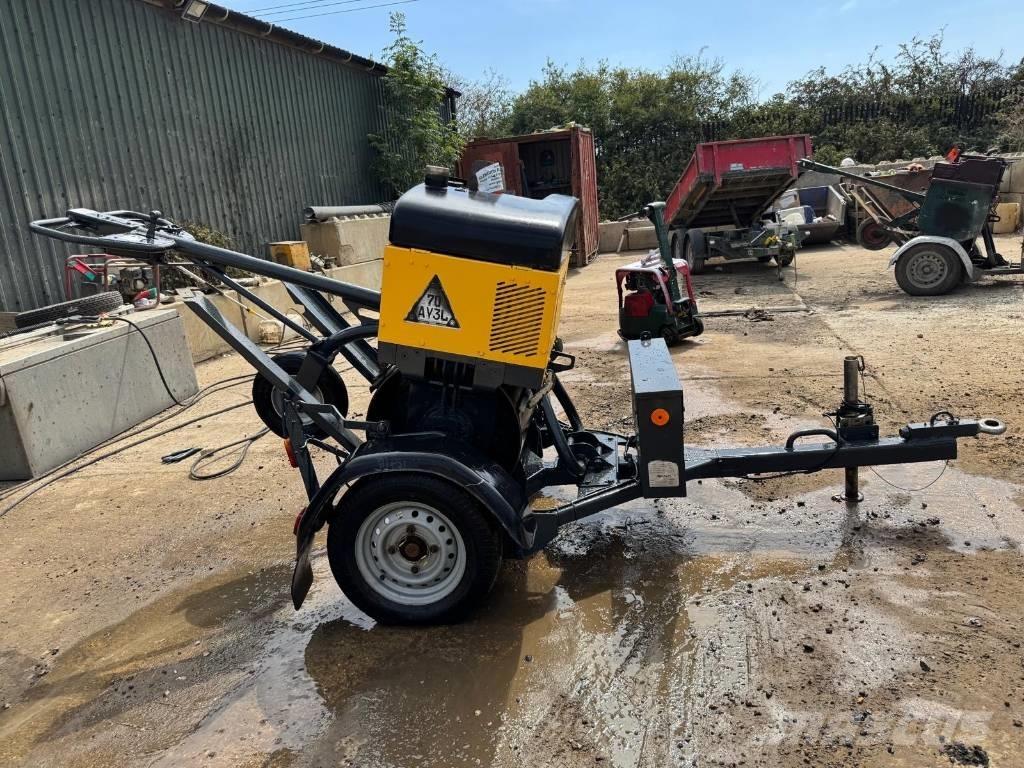 Mecalac MBR71 Egydobos hengerek