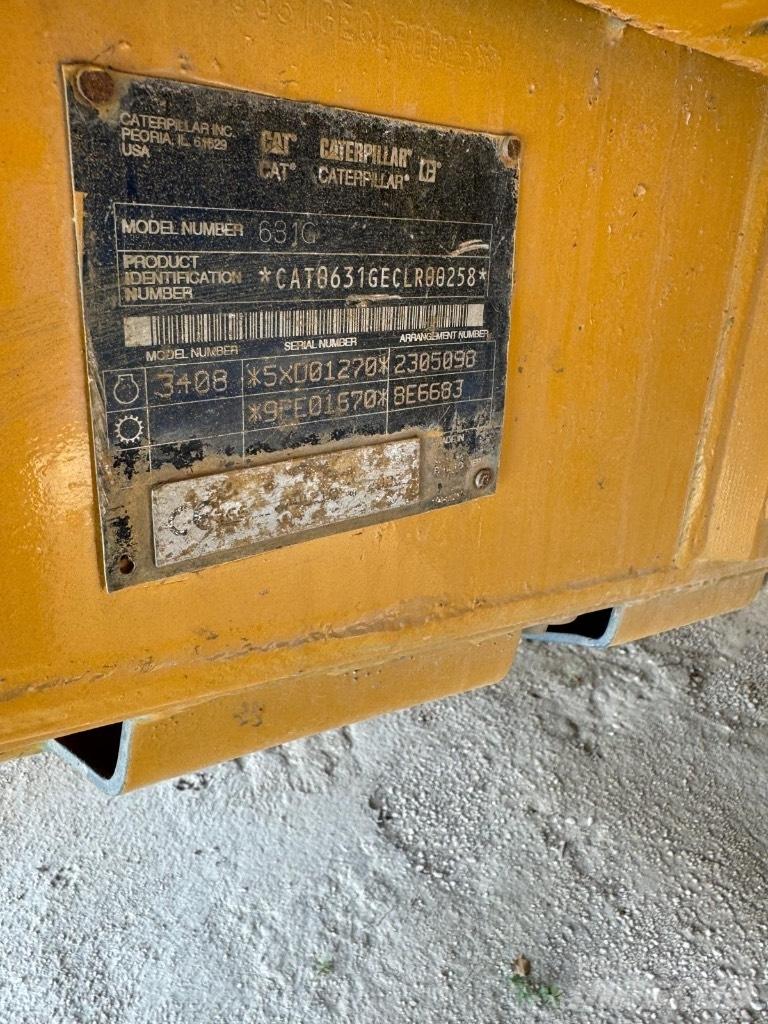CAT 631 G Földnyesők (szkréperek)
