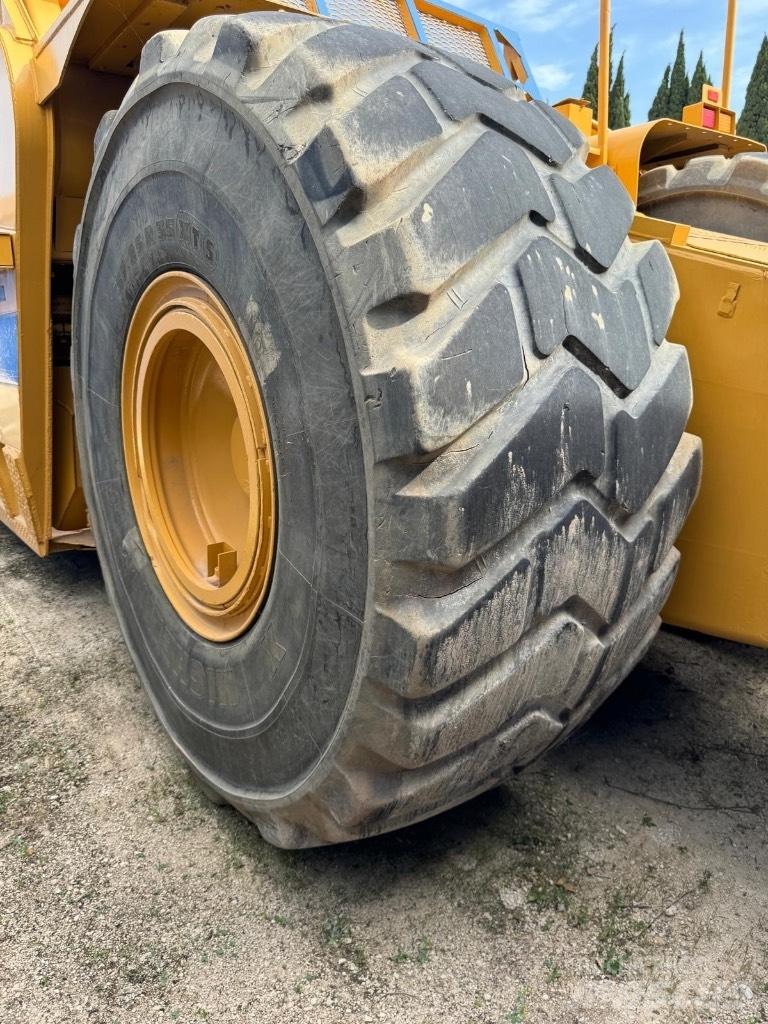 CAT 631 G Földnyesők (szkréperek)