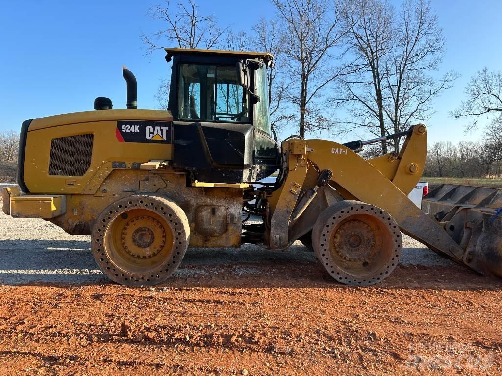 CAT 924 K Gumikerekes homlokrakodók