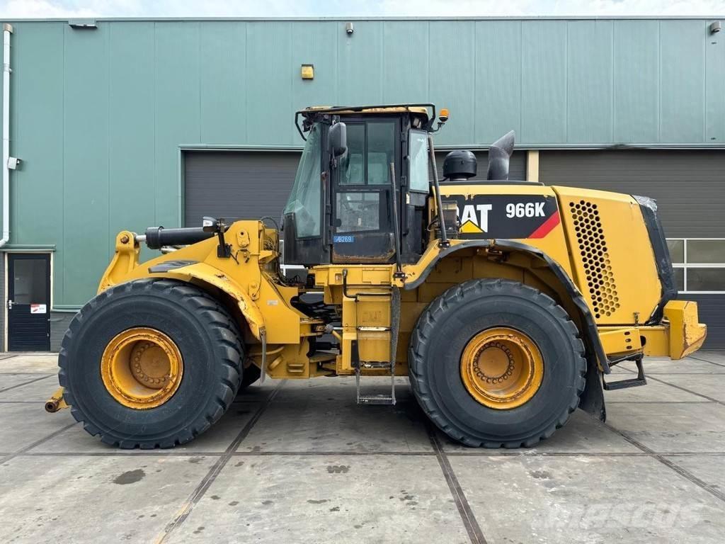 CAT 966 K Gumikerekes homlokrakodók