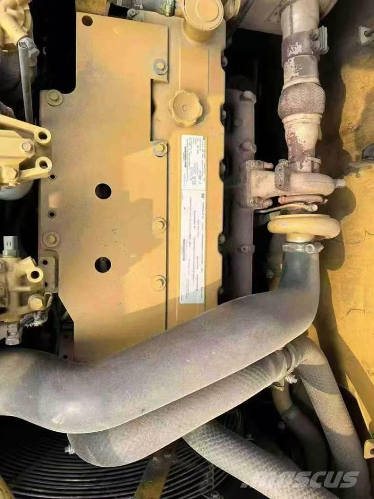 CAT 320 D L Lánctalpas kotrók