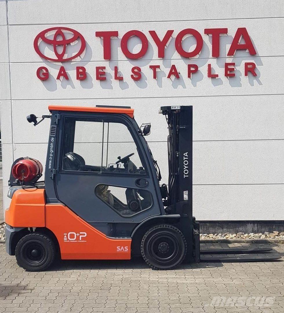 Toyota 02-8FGF25 Gázüzemű targoncák