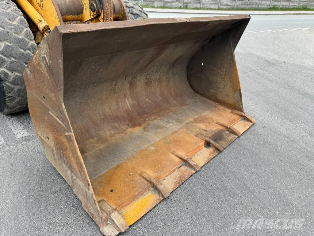 Liebherr L 538 Gumikerekes homlokrakodók